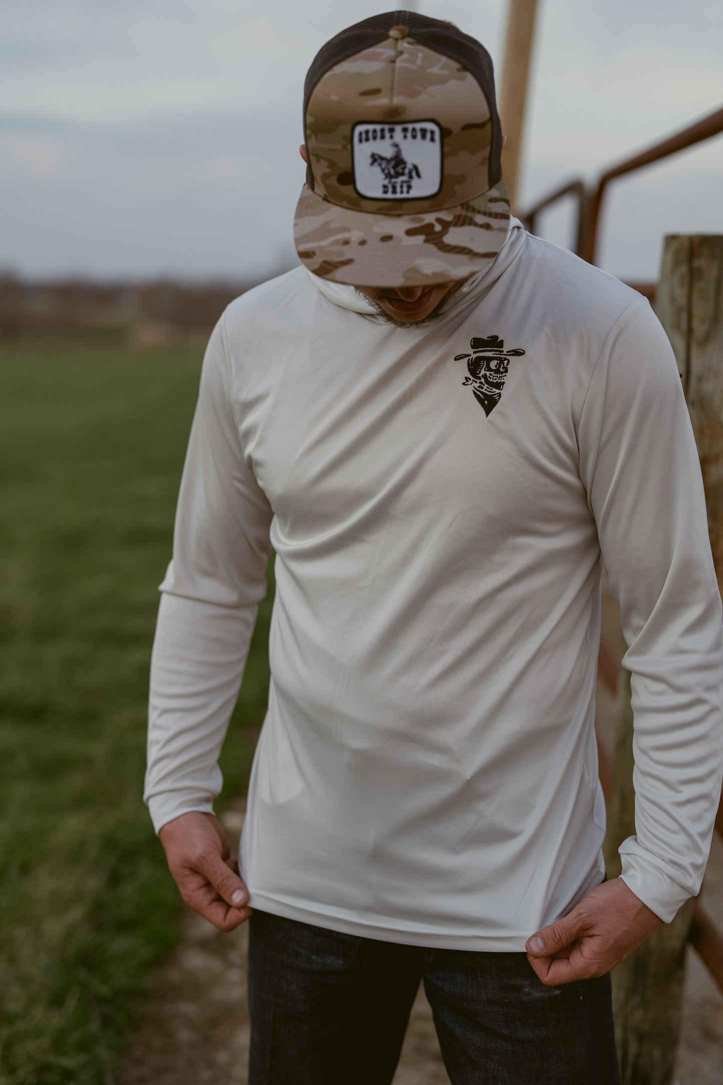 GHOST TOWN DRIP WESTERN RIDING LIGHTWEIGHT PERFORMANCE HOODIE